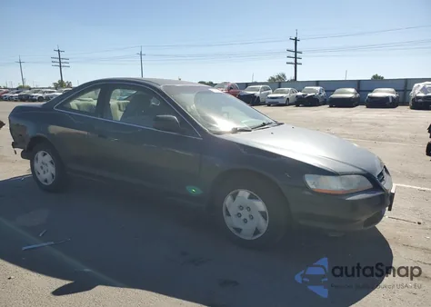 2000 Honda Accord Lx z USA, uszkodzony, nr VIN 1HGCG2240YA022401